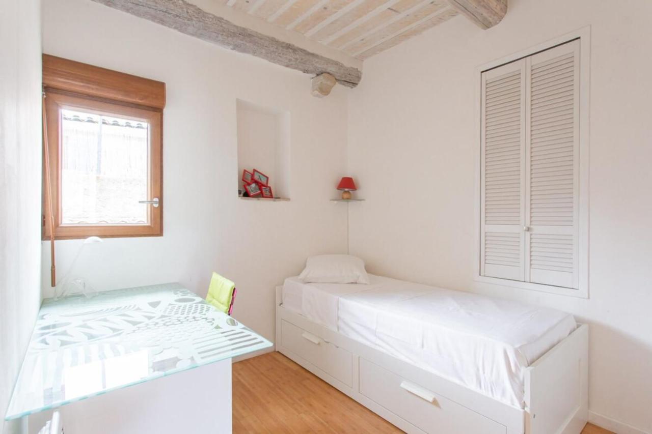 2-Star Apartment Close To Beaches And All Amenities アンティーブ エクステリア 写真