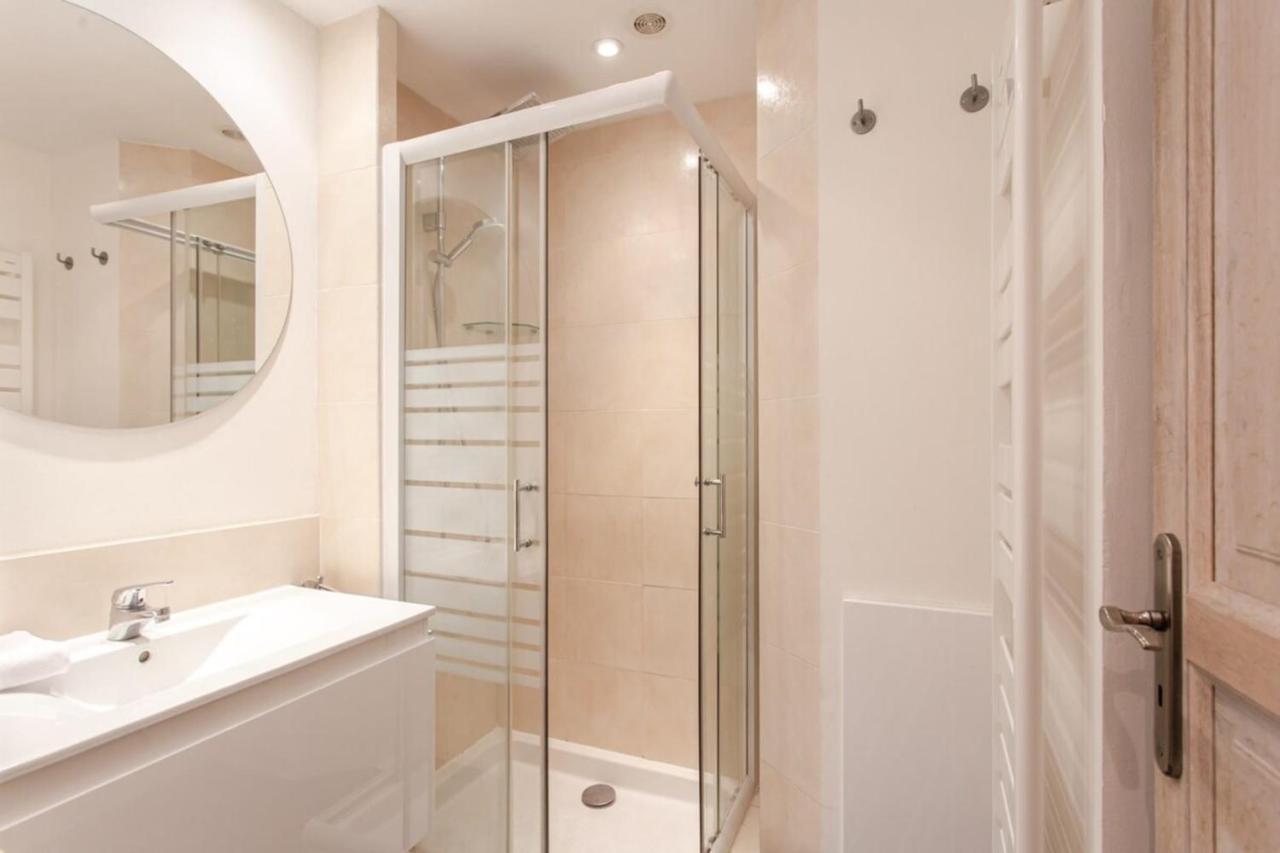 2-Star Apartment Close To Beaches And All Amenities アンティーブ エクステリア 写真